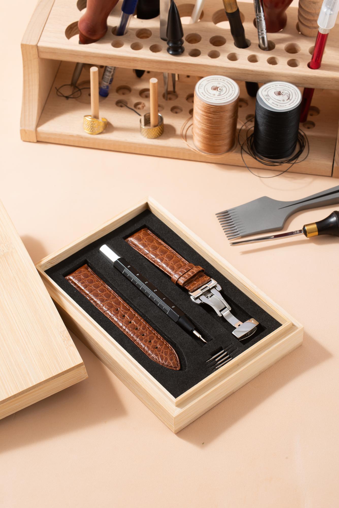 Set di materiali e manuale per corso di ricamo